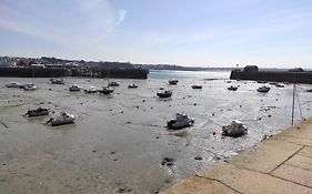 Studio Avec Vue Sur Mer A Granville. Plage A 3 Min